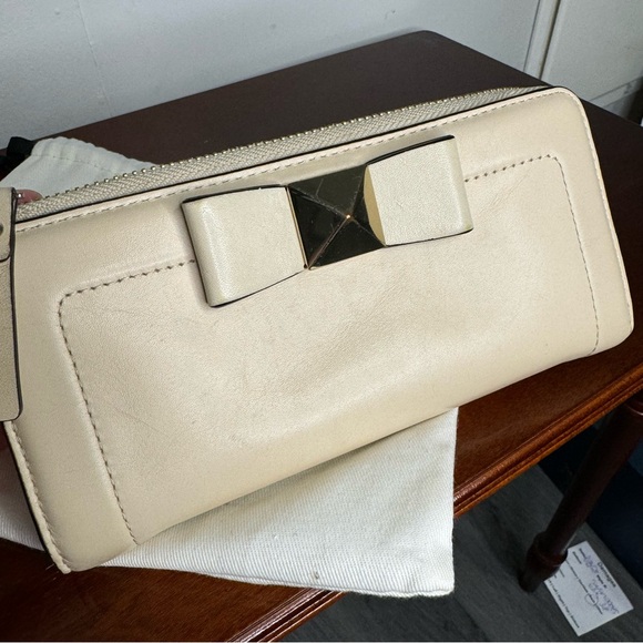 Kate Spade Women’s Leather Wallet - Picture 3 of 9